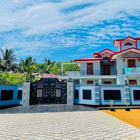 Sunset Chalet Mullaittivu Exterior photo